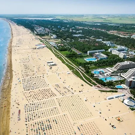 Carina Apartman *